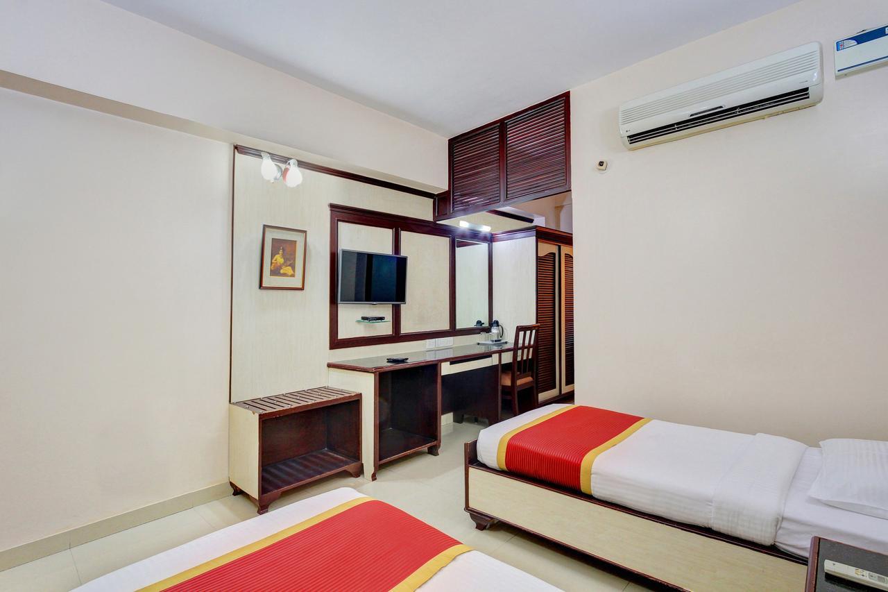 Oyo 11390 Vaibhav Residency Hotel Bangalore Exterior photo