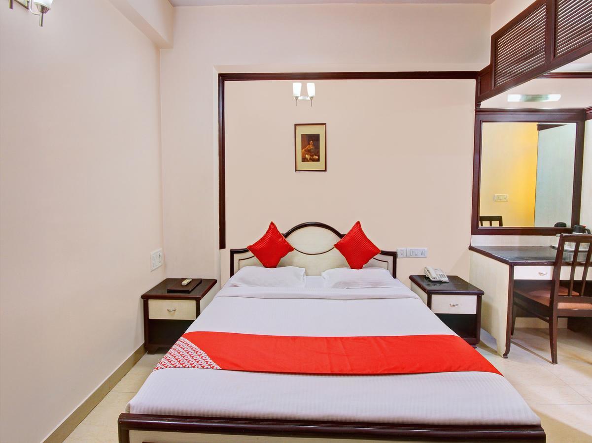 Oyo 11390 Vaibhav Residency Hotel Bangalore Exterior photo