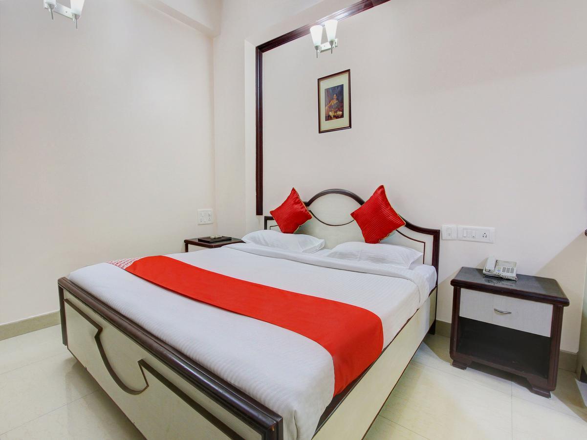 Oyo 11390 Vaibhav Residency Hotel Bangalore Exterior photo